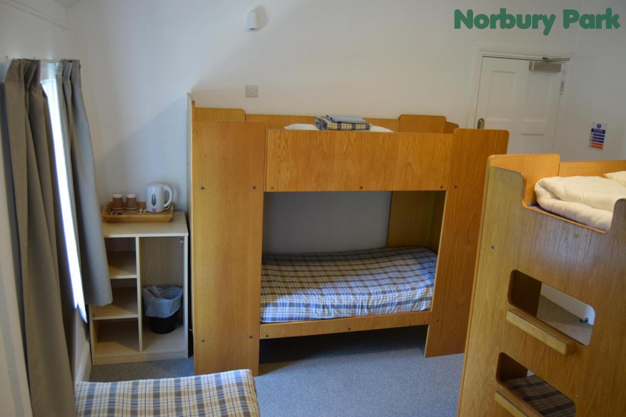 Fsc Juniper Hall Hostel Mickleham Luaran gambar